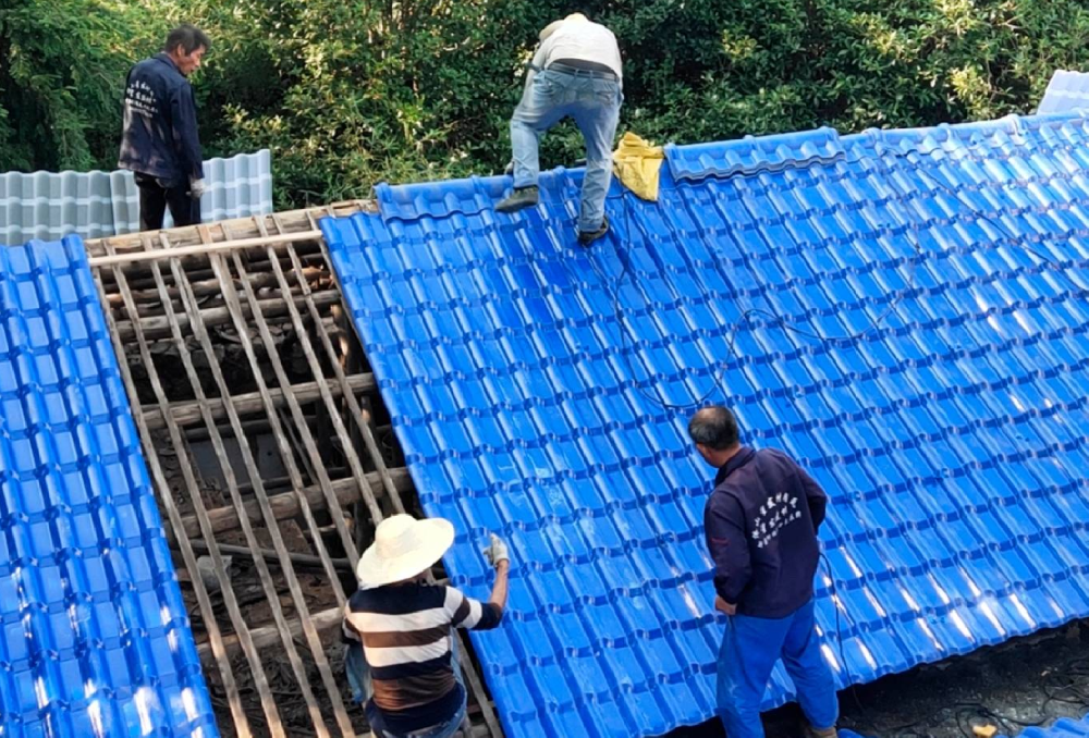 Why is resin tile preferred for renovation of old houses?